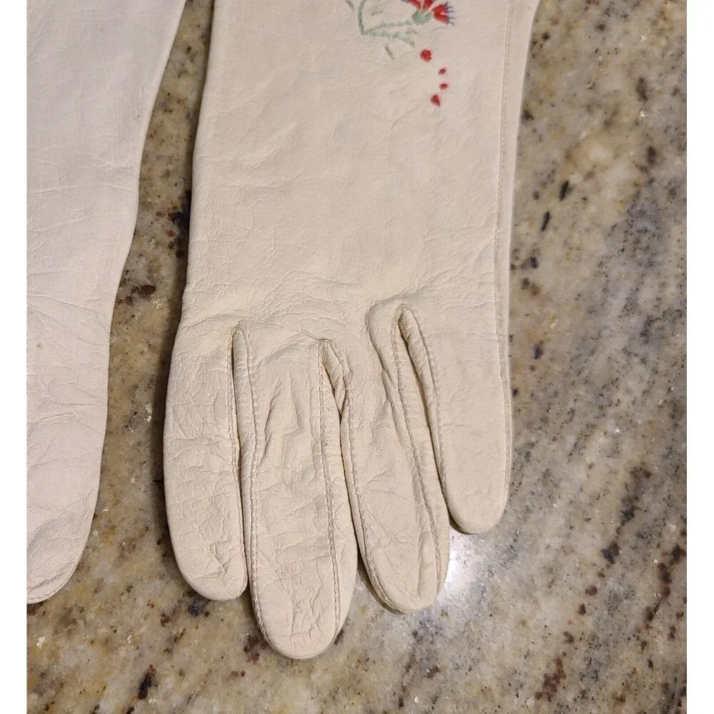 Vintage Girls Size M White Leather Formal 6.5